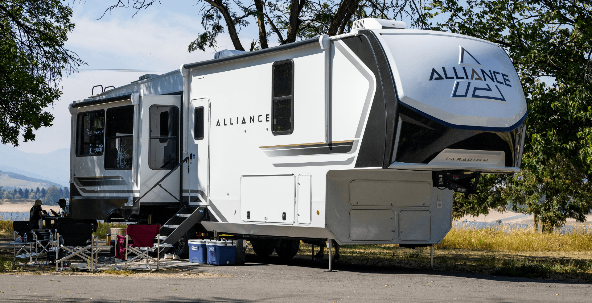 Alliance RV Paradigm luxury fifth wheel floorplan interior and exterior design