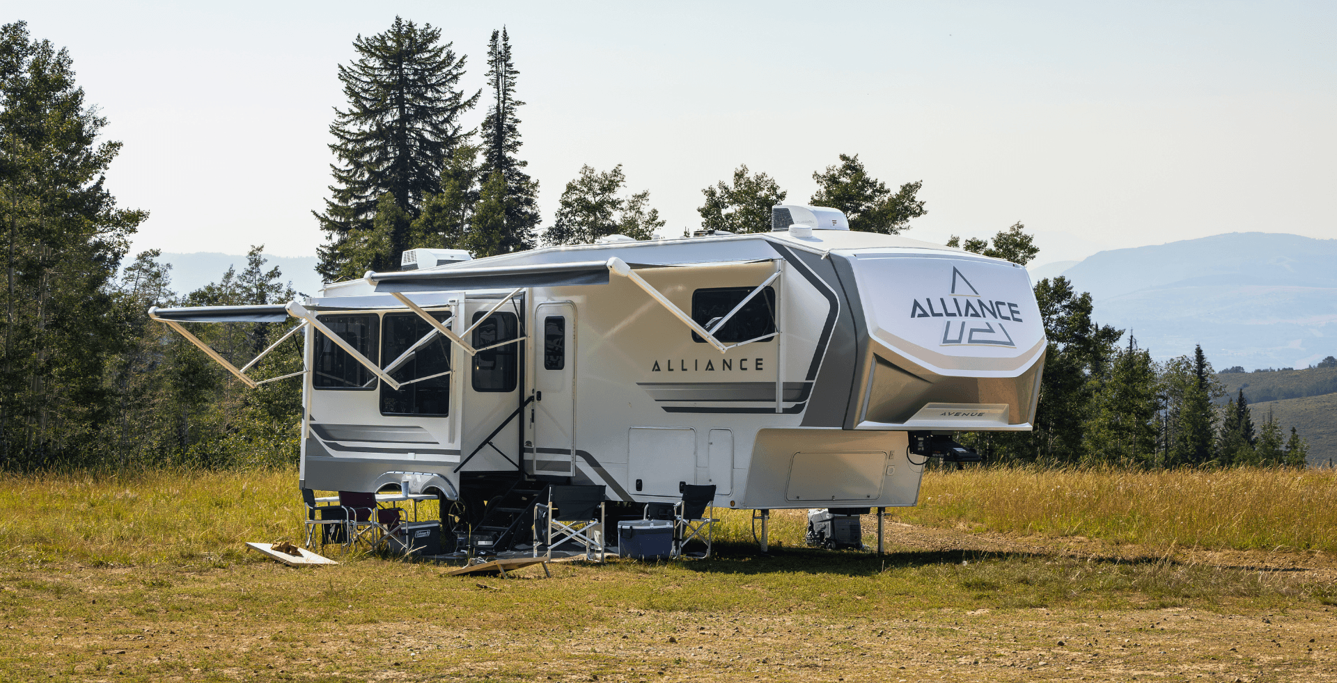 Avenue Luxury Fifth Wheel by Alliance RV