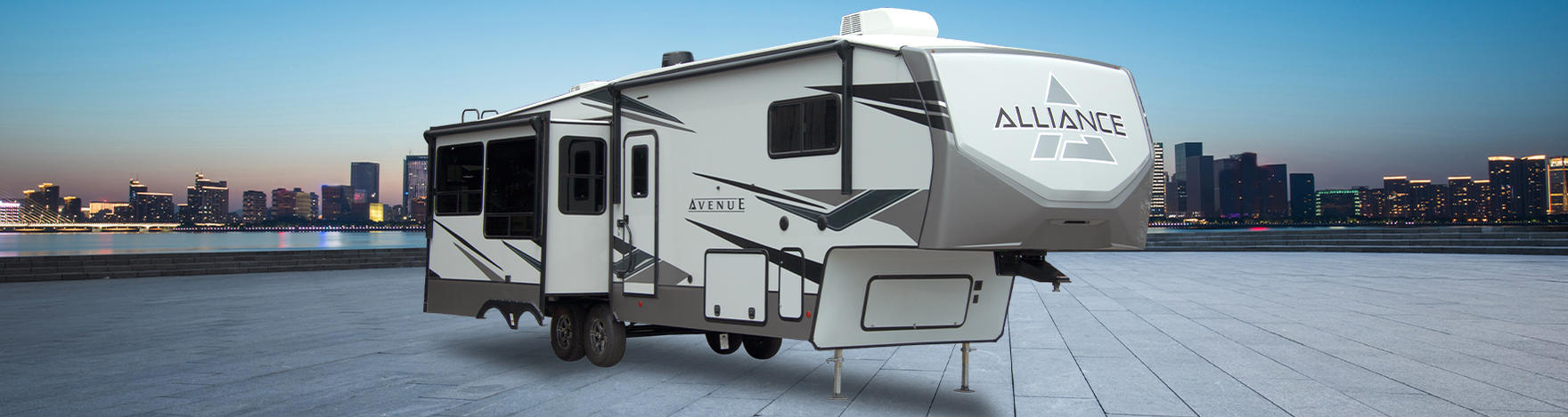 Total RV Guide for New Owners Banner