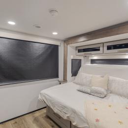 Benchmark 42LFT Interior