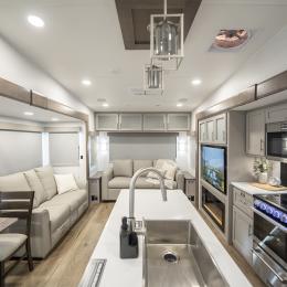 2026 Avenue 29RL Interior