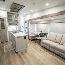 2026 Avenue 29RL Interior
