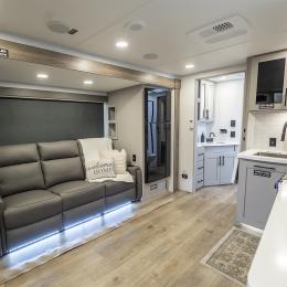 2026 Delta 252RL Interior