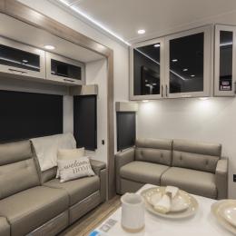 2026 Valor 40V13 Interior