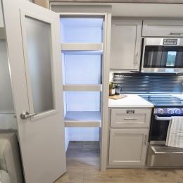 2026 Avenue 25RL Interior
