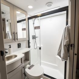 2026 Valor 41V16 Interior