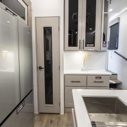 2026 Valor 41V16 Interior