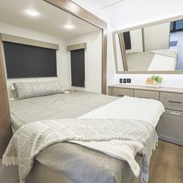 2026 Valor 23T15 Travel Trailer - Toy Hauler