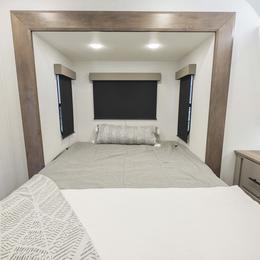 2026 Valor 23T15 Travel Trailer - Toy Hauler