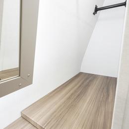 2026 Valor 23T15 Travel Trailer - Toy Hauler