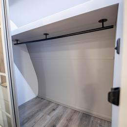 2026 Avenue 332RL Interior