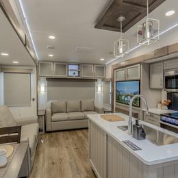 2026 Avenue 39MBR Interior