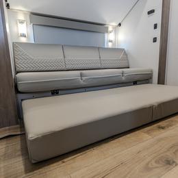 2026 Avenue 39MBR Interior