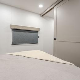 2026 Delta 284RK Interior