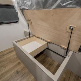 2026 Delta 284RK Interior