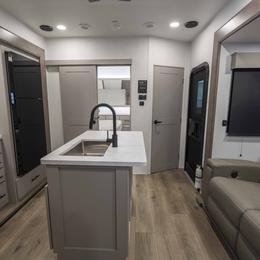 2026 Valor 32T13 Interior