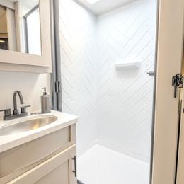 2026 Delta ML226 Interior